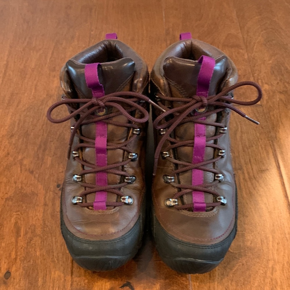 Womens Merrell Waterproof Leather Hiking Boots Size 6 1/2